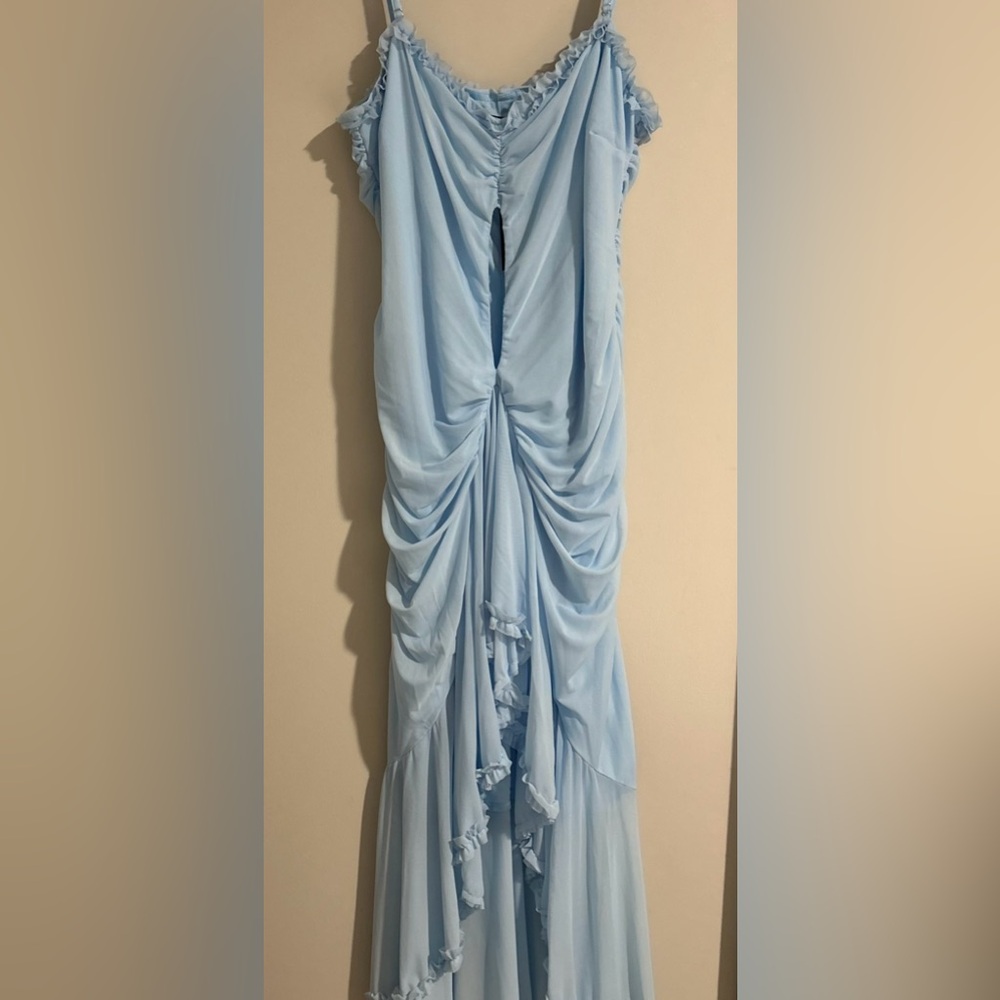 PrettyLittleThing Light Blue Maxi Dress - Picture 2 of 5